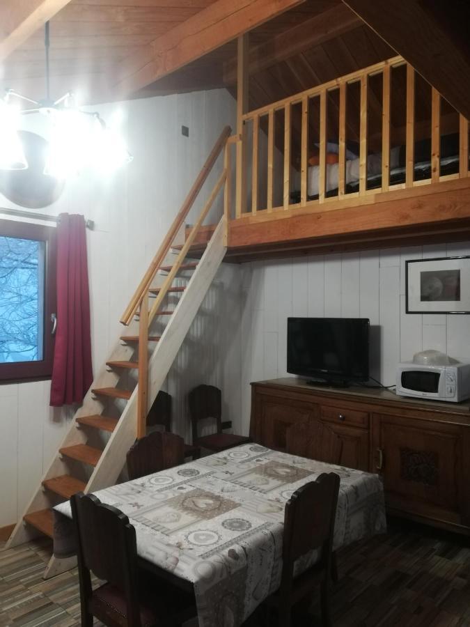 Gite La Ferme De Baffour La Chaise-Dieu Esterno foto